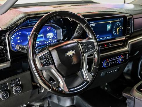 Used 2024 Chevrolet Silverado 2500 LT w/ Convenience Package image 14