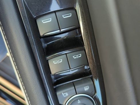 Used 2023 Cadillac Escalade ESV Premium Luxury image 20