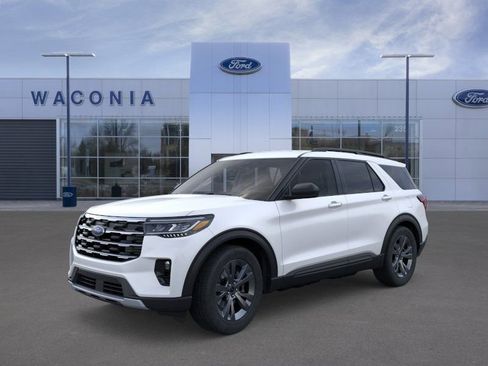 New 2026 Ford Explorer Active w/ Active Comfort Package AWD/4WD image 1