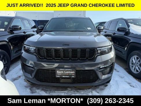 New 2025 Jeep Grand Cherokee Limited w/ Black Appearance Package image 2