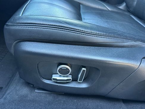 Used 2022 Land Rover Range Rover Evoque R-Dynamic S image 13