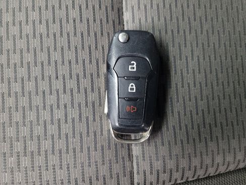 Used 2019 Ford F150 XLT image 32