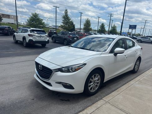 Used 2017 MAZDA MAZDA3 Sport w/ Preferred Equipment Package FWD image 7