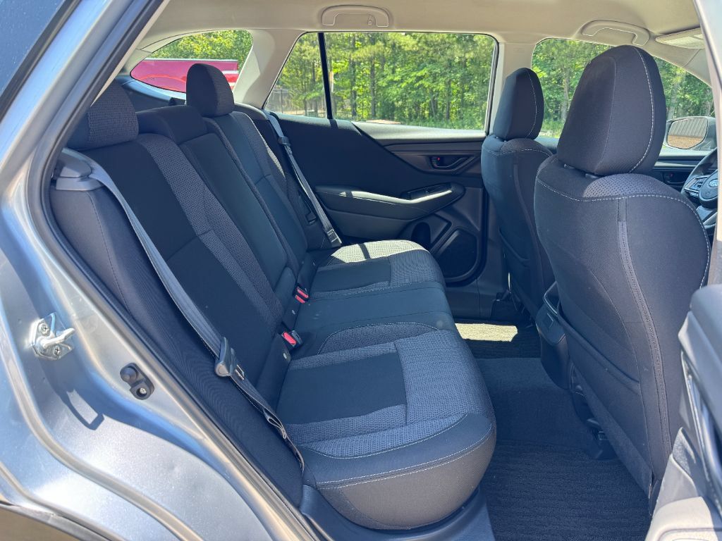 Used 2021 Subaru Outback AWD/4WD image 17