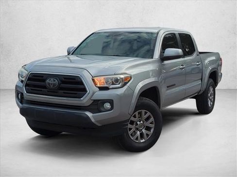 Used 2018 Toyota Tacoma SR5 image 1
