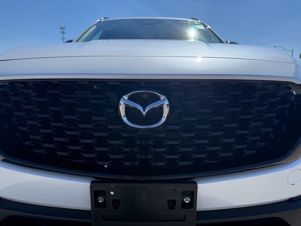 Used 2025 MAZDA CX-50 AWD 2.5 Hybrid w/ Premium Pkg image 9
