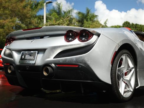 Certified 2021 Ferrari F8 Tributo image 15