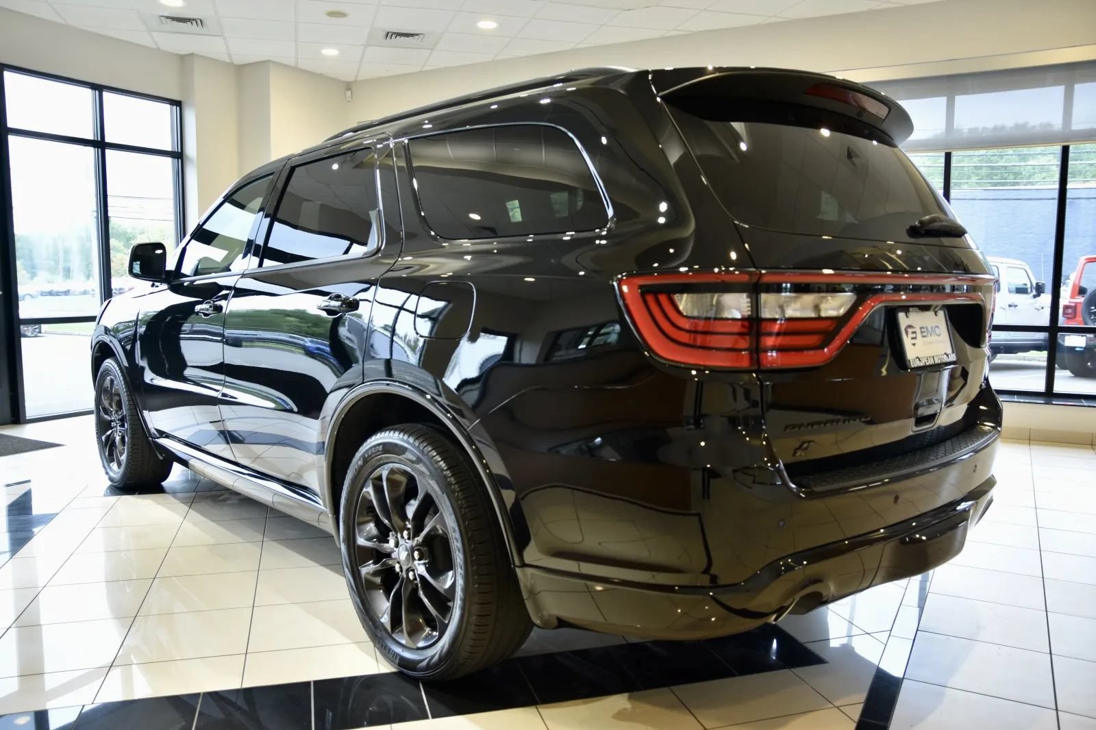 Used 2023 Dodge Durango R/T AWD/4WD image 4
