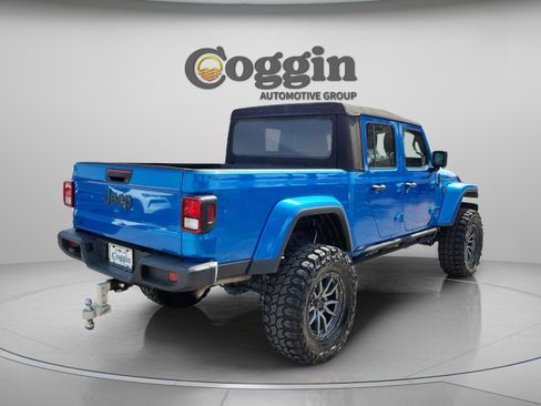 Used 2021 Jeep Gladiator Sport image 4