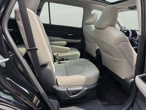Used 2025 Toyota Grand Highlander AWD Hybrid image 24