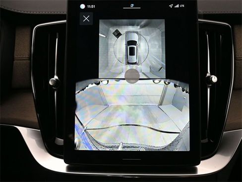 New 2026 Volvo XC90 T8 Plus image 22