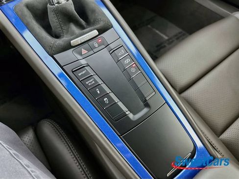 Used 2016 Porsche 911 Carrera GTS RWD image 27