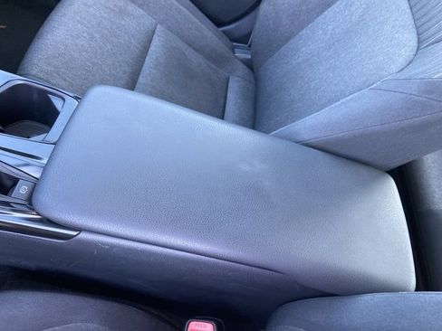 Used 2025 Toyota Camry LE FWD image 39