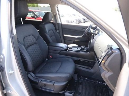 Certified 2025 Nissan Pathfinder SV AWD/4WD image 27