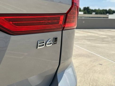 Certified 2022 Volvo XC60 B6 Inscription w/ Advanced Package AWD/4WD image 39