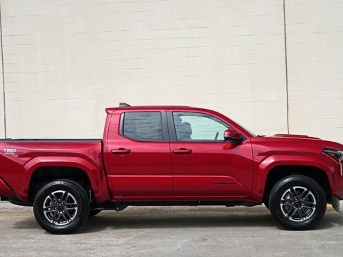 Used 2025 Toyota Tacoma TRD Sport w/ TRD Sport Upgrade Package AWD/4WD image 54