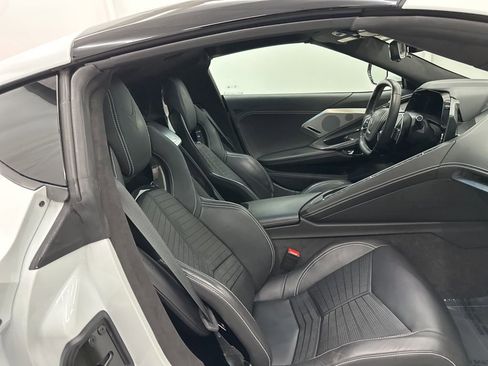 Used 2022 Chevrolet Corvette Stingray Premium Cpe w/ Z51 Performance Package image 24