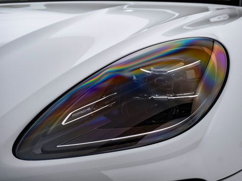 New 2026 Porsche Macan S image 7