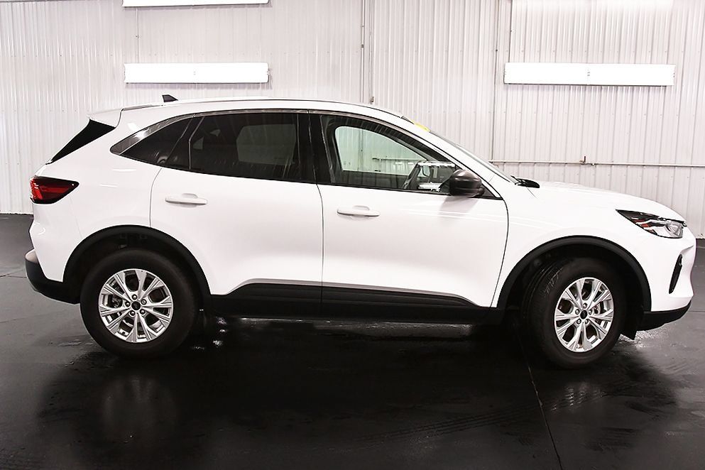Used 2024 Ford Escape Active AWD/4WD image 8