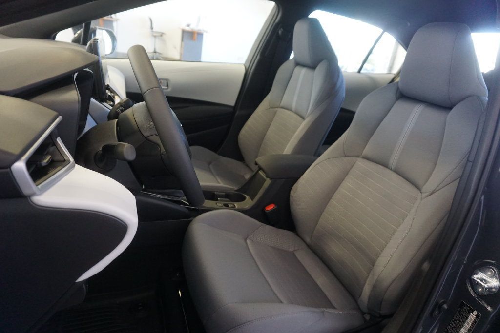 Used 2026 Toyota Corolla SE FWD image 16
