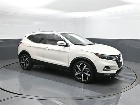 Certified 2022 Nissan Rogue Sport SL w/ Premium Package image 17