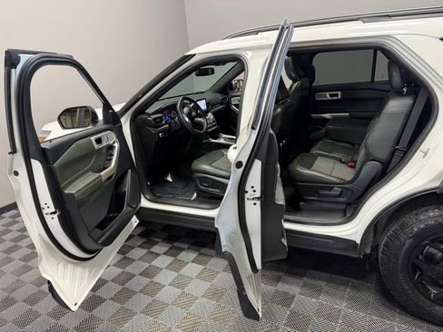 Used 2023 Ford Explorer Timberline w/ Timberline Technology Package AWD/4WD image 13
