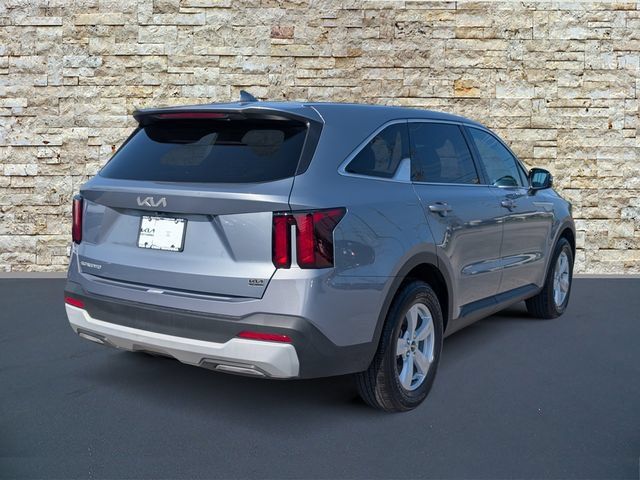 Certified 2024 Kia Sorento LX FWD image 7