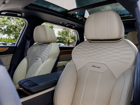 New 2025 Bentley Bentayga Extended Wheelbase image 29