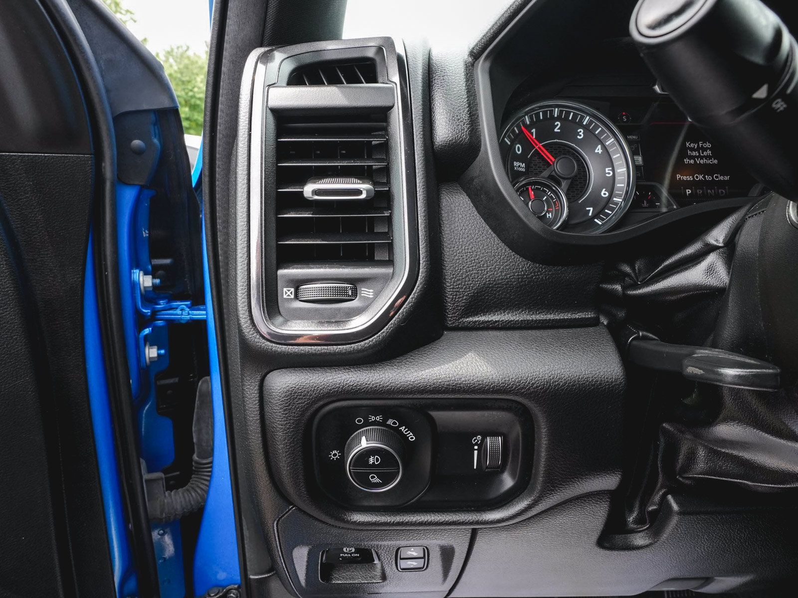 Used 2023 RAM 1500 Big Horn AWD/4WD image 18