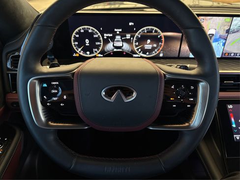 Used 2025 INFINITI QX80 Autograph AWD/4WD image 18
