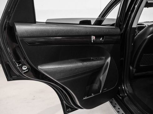 Used 2012 Kia Sorento EX w/ EX V6 Premium Pkg image 43