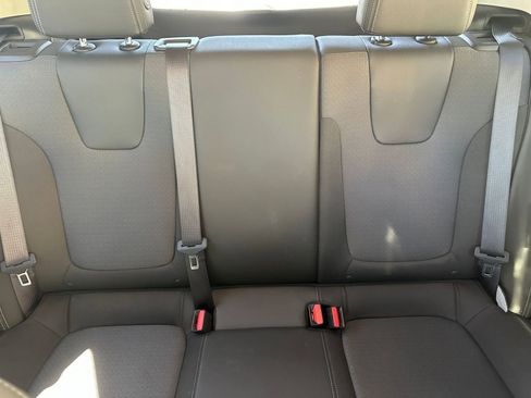 Used 2025 Buick Encore GX Preferred image 37