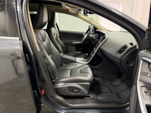 Used 2012 Volvo XC60 3.2 AWD/4WD image 27