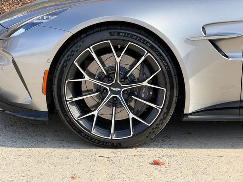 New 2026 Aston Martin V8 Vantage Convertible image 4