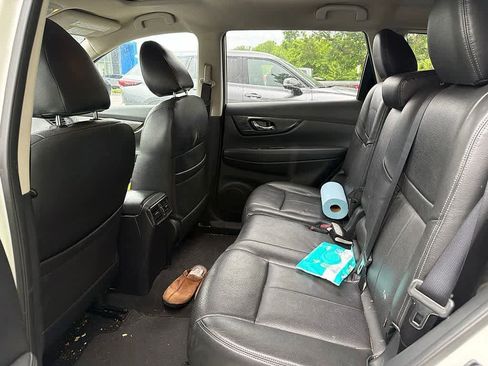 Used 2017 Nissan Rogue S w/ S Appearance Package AWD/4WD image 14