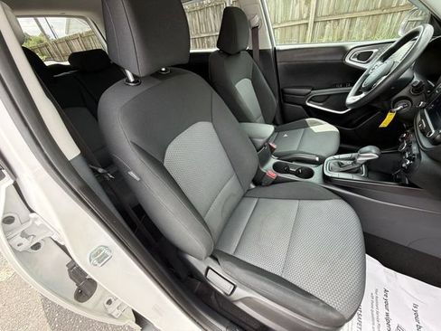 Used 2022 Kia Soul LX FWD image 27