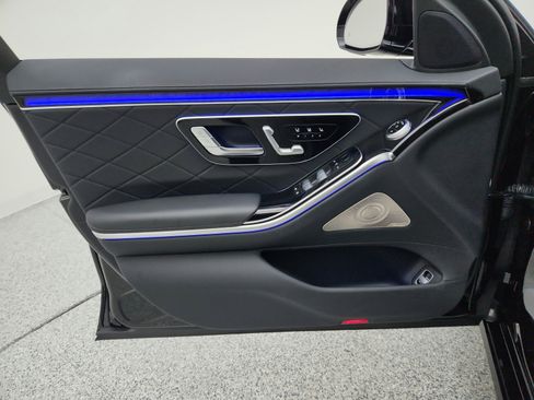 Certified 2023 Mercedes-Benz S 500 4MATIC image 19