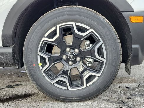 New 2025 Ford Bronco Sport Outer Banks w/ Outer Banks Tech Package+ image 9