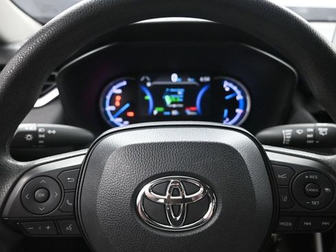 Used 2024 Toyota RAV4 LE AWD/4WD image 15