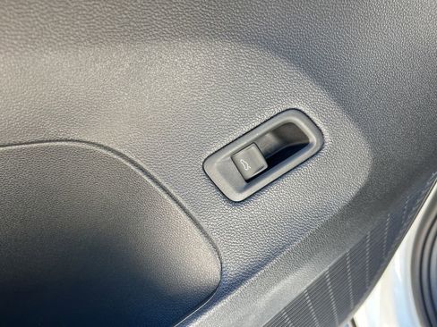 New 2026 Volkswagen Atlas Cross Sport SE image 14