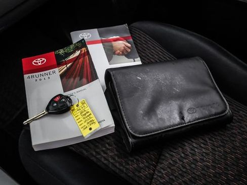 Used 2013 Toyota 4Runner SR5 w/ Convenience Pkg AWD/4WD image 56