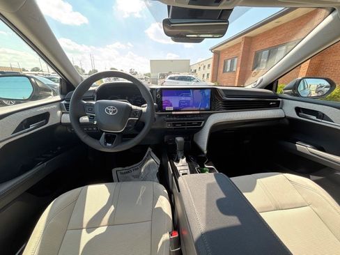Used 2026 Toyota Camry XLE w/ Premium Plus Package FWD image 28