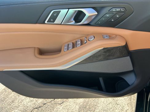 Used 2023 BMW X7 xDrive40i w/ Executive Package image 15