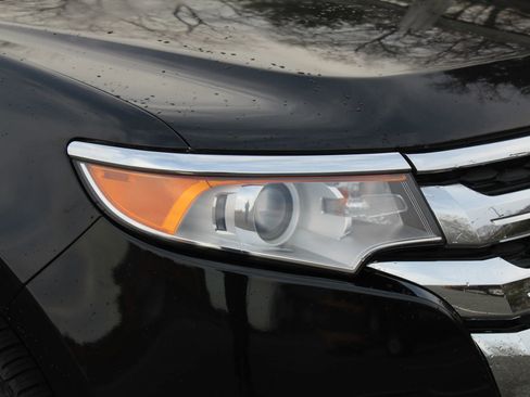 Used 2011 Ford Edge Limited image 33