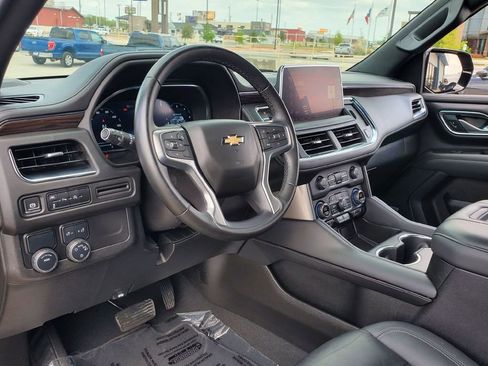 Used 2024 Chevrolet Tahoe LT RWD image 9