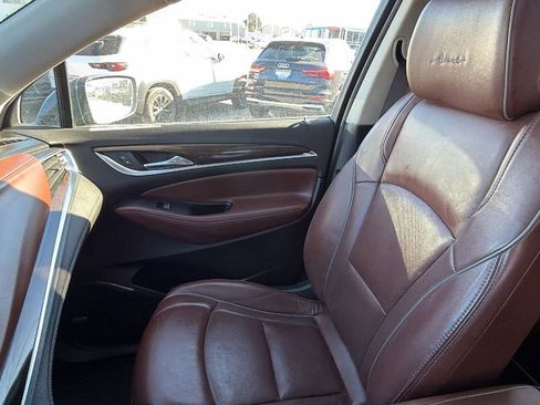Used 2018 Buick Enclave Avenir w/ Avenir Technology Package image 19