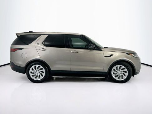 Certified 2025 Land Rover Discovery S AWD/4WD image 4
