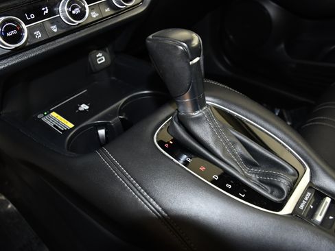 Certified 2024 Honda HR-V EX-L image 31