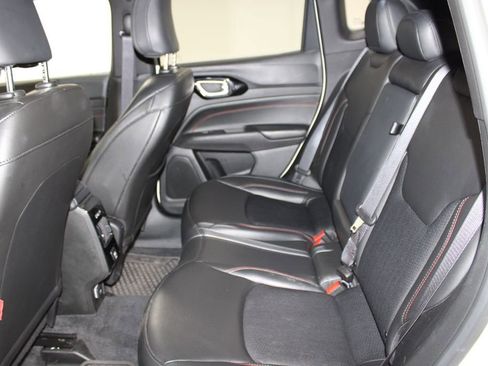 Used 2025 Jeep Compass Trailhawk image 16