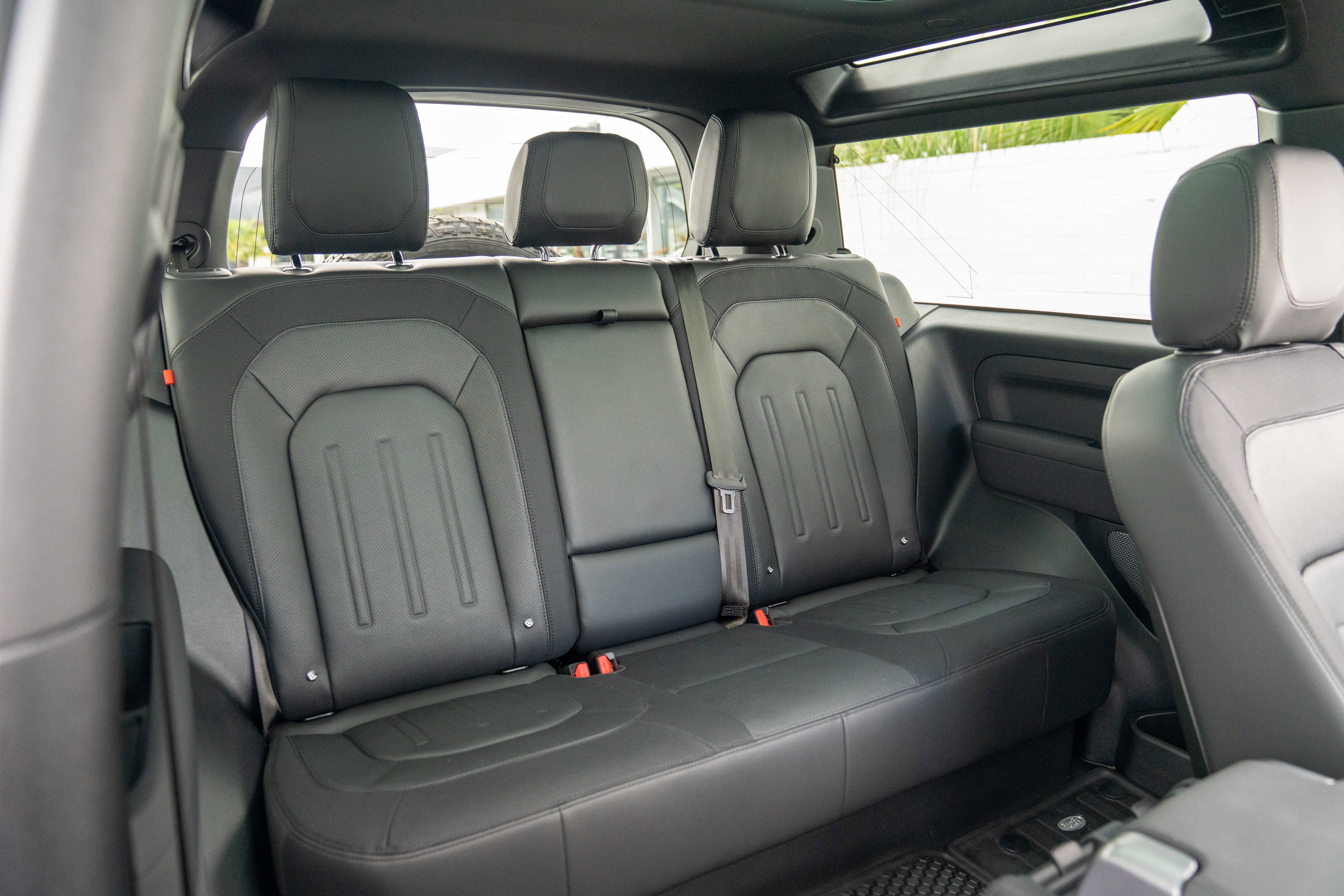 Used 2022 Land Rover Defender 90 X-Dynamic S AWD/4WD image 34